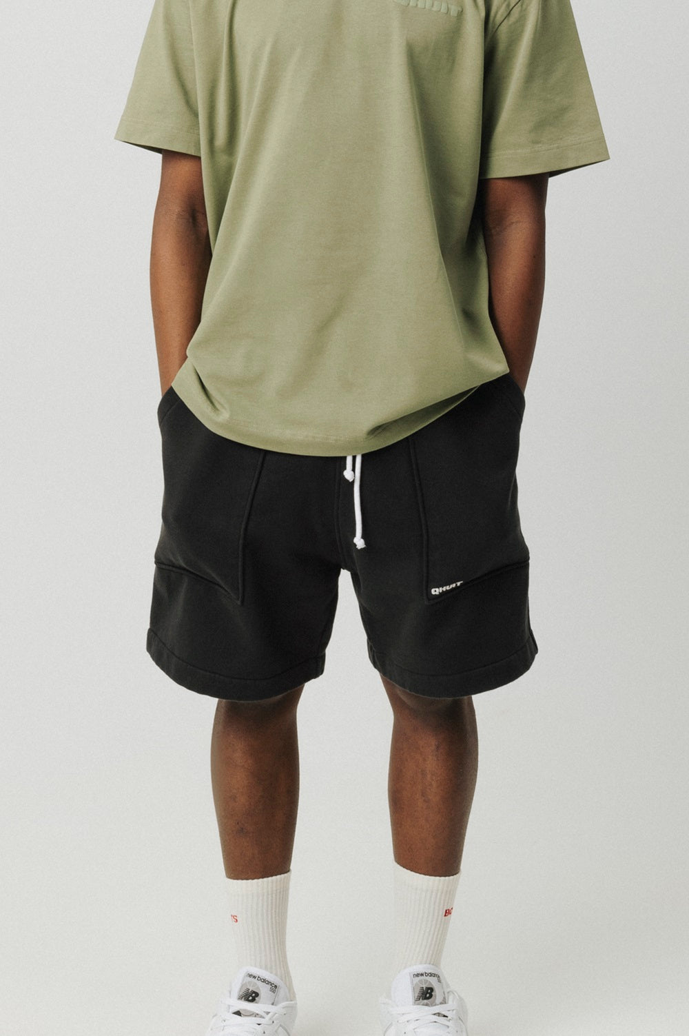 BONS VIVANTS ÉTERNELES, Short Black