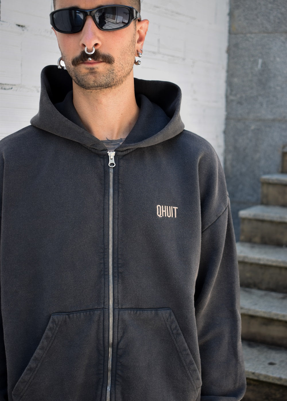 LOGO QHUIT, Heavyweight Zipper Hood Black